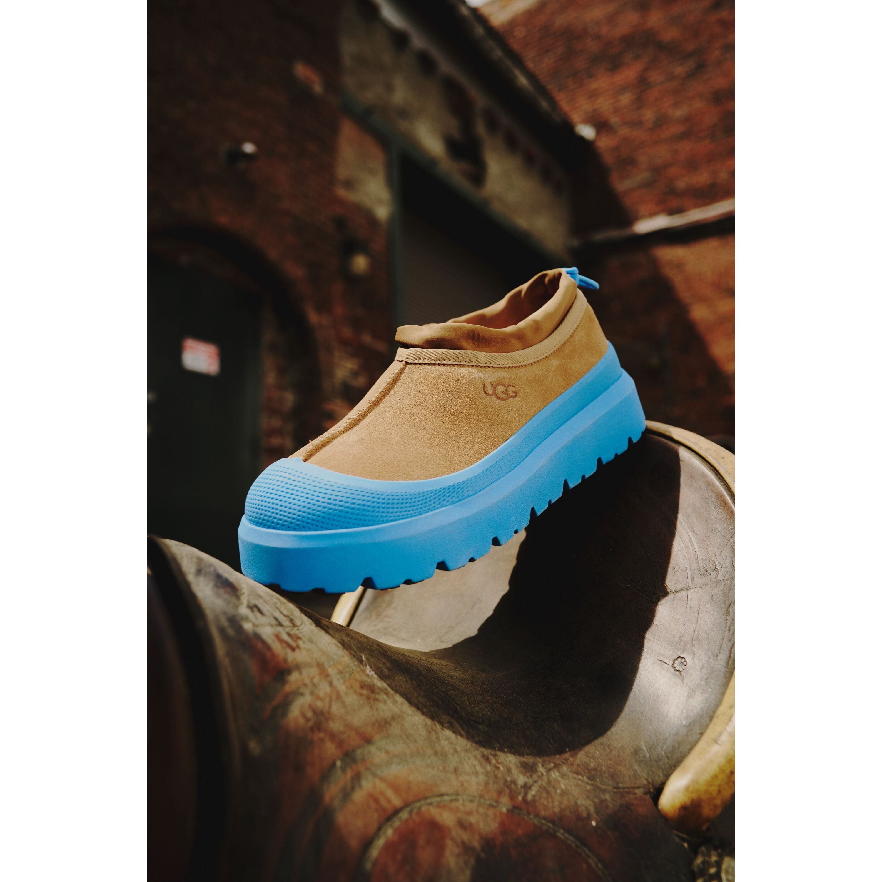 UGG Tasman Weather Hybrid Unisex Slippers in Chestnut Big Sky - Cozy Indoor & Outdoor Wear for All Seasons