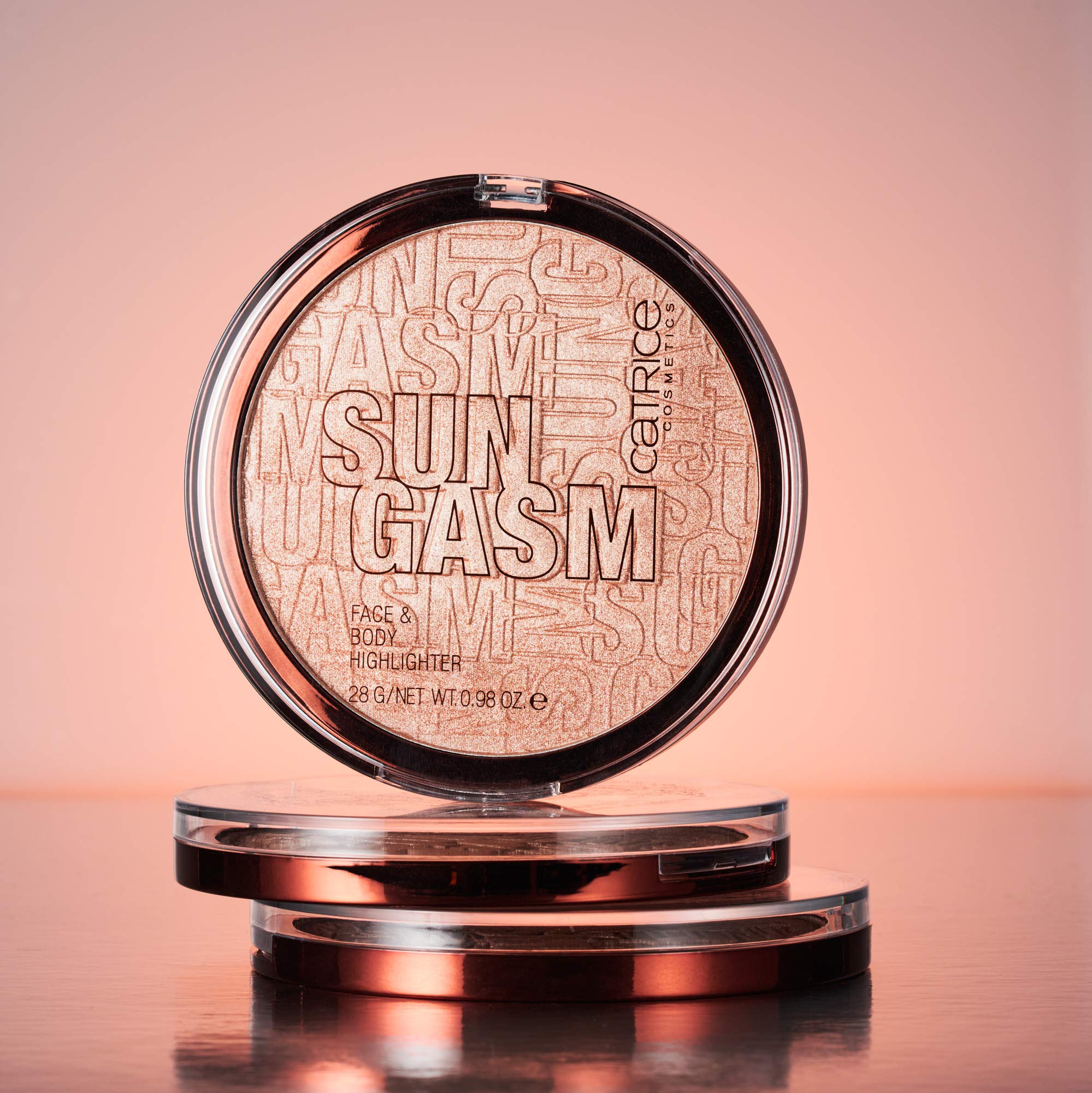 Catrice SUNGASM Face & Body Highlighter - Jumbo Silky Soft Powder with Light Reflecting Pigments for All Skin Tones | Vegan, Paraben & Oil Free, Cruelty Free | Perfect for Glowing Makeup & Body Contouring