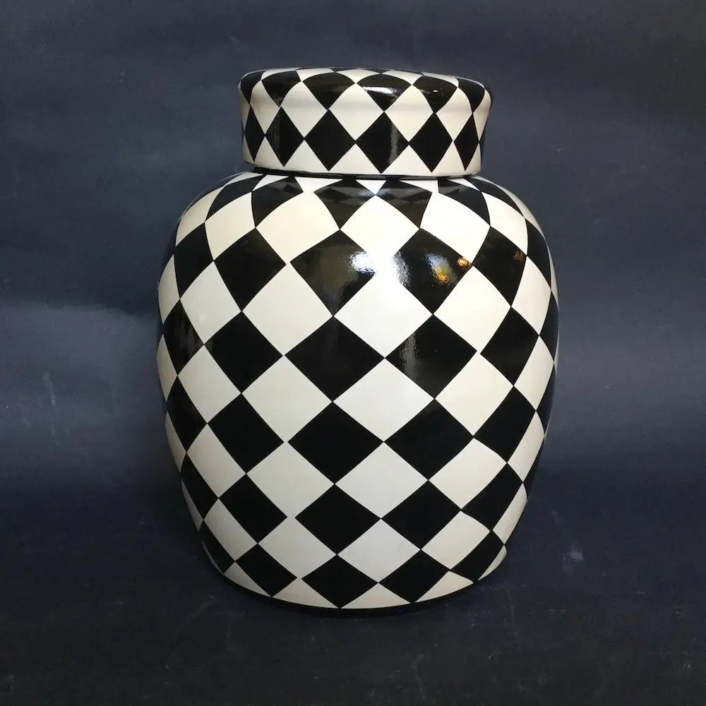 Exquisite Chinese Porcelain Vase - Handcrafted Blue and White Ceramic Vase for Home Decor, Wedding Gift & Feng Shui - Perfect for Living Room, Office & Luxury Interior Design