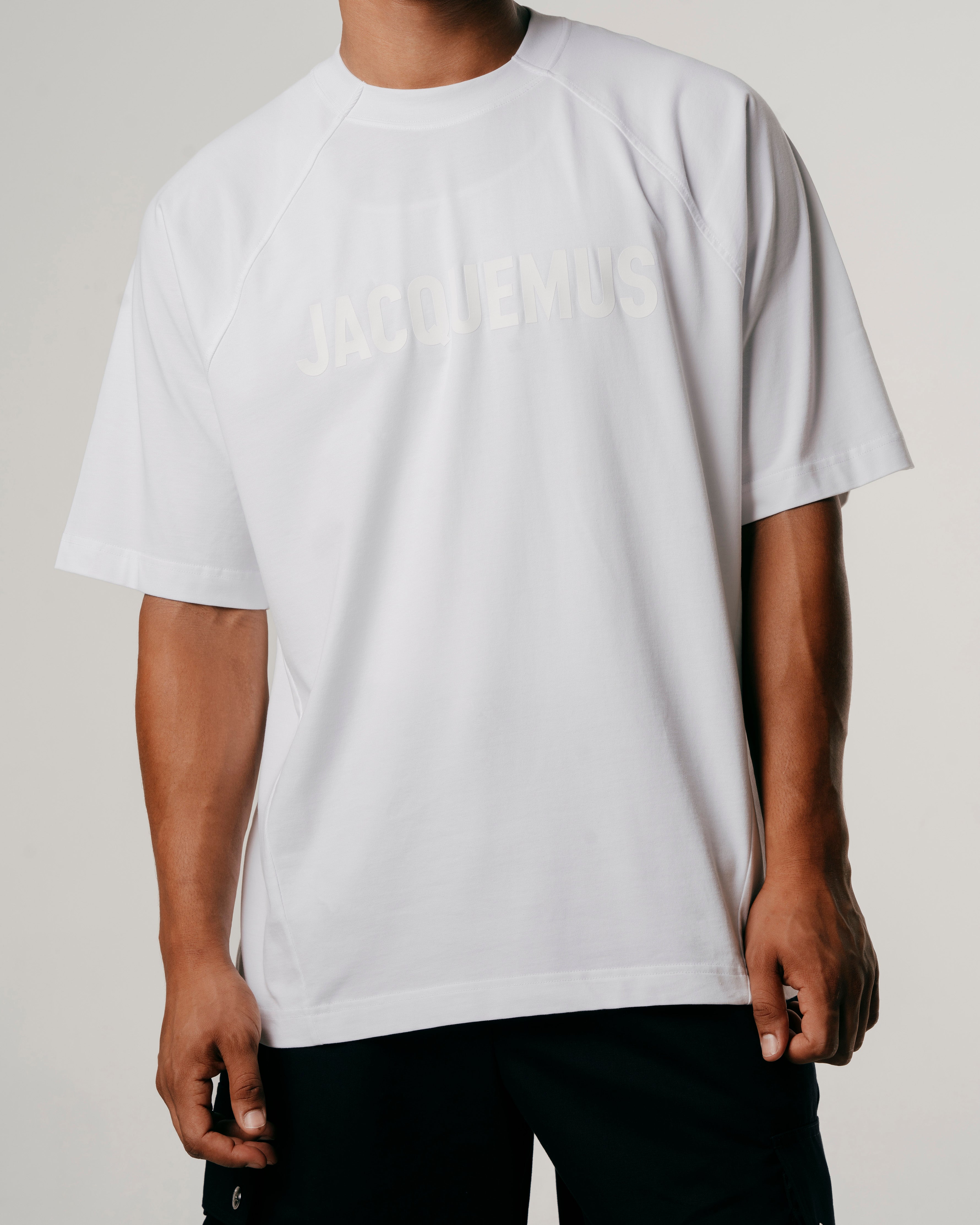 Jacquemus Le T-Shirt Typo 1 - Stylish Cotton T-Shirt for Women | Perfect for Casual Wear, Outings & Street Style Fashion