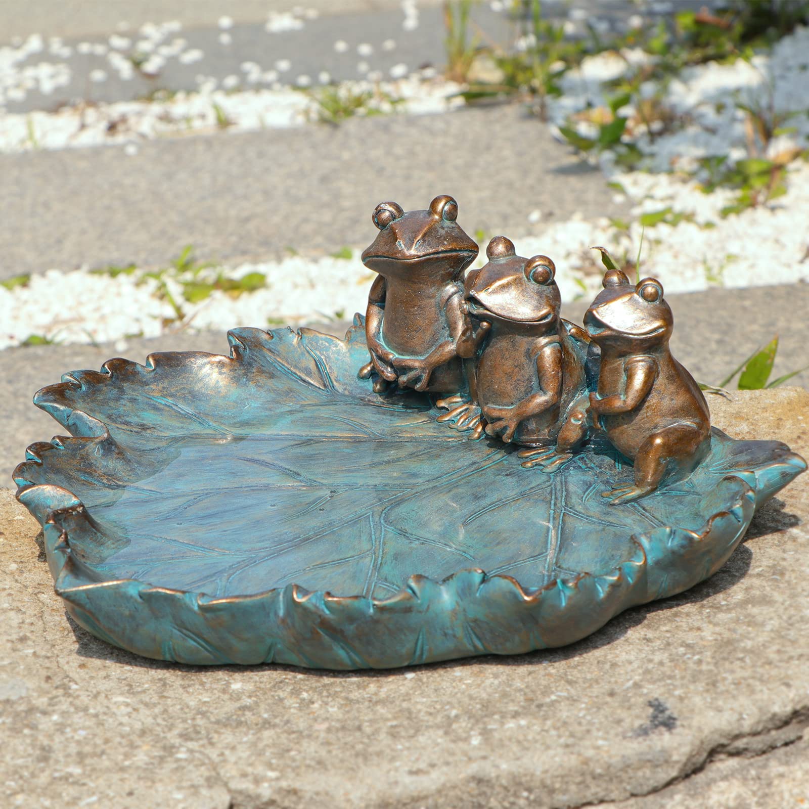 Antique Outdoor Garden Bird Bath - Resin Birdbath Bowl with Vintage Frog Ornament for Yard & Patio Decor | Durable Weatherproof Design for Attracting Wild Birds | Perfect for Garden, Lawn, and Backyard Decoration