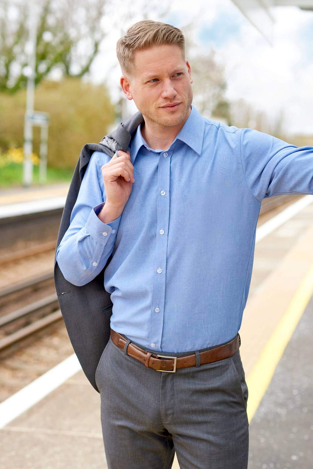 Men's Sweatproof Dress Shirt - Breathable Wrinkle-Free Business Casual Shirt for Office, Travel & Formal Events