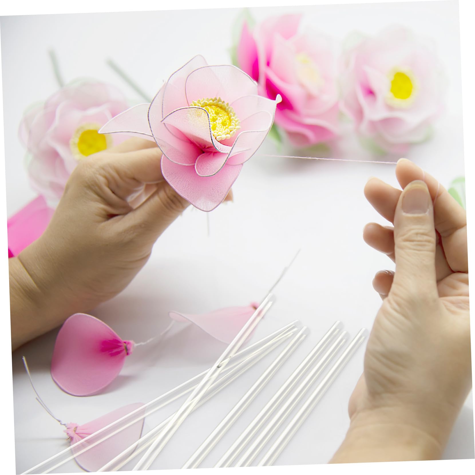 100pcs Clear Plastic Chocolate Candy Holder Sticks - Truffle Wrappers & Flower Packaging Supports for Valentine's Day, Wedding, Birthday Party Decorations - Perfect for DIY Desserts, Gift Packaging, and Candy Displays