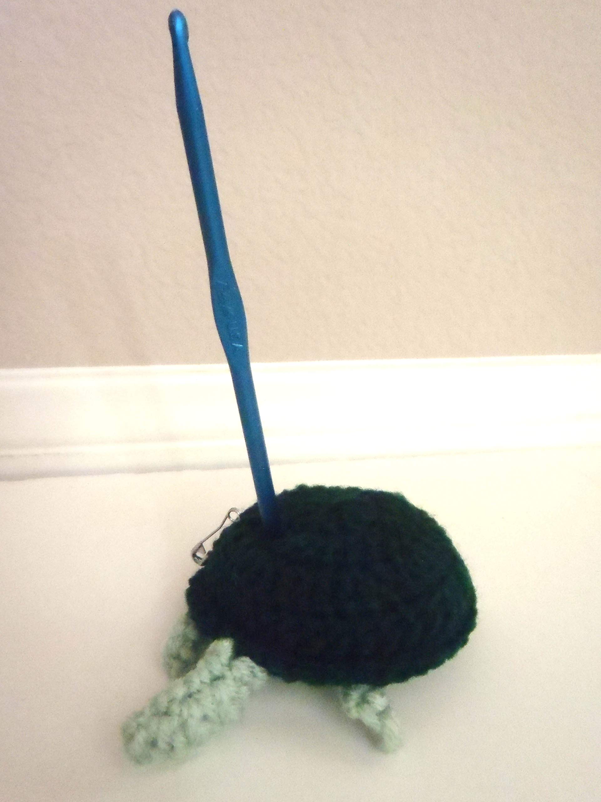 Handmade Crochet Turtle Pin Cushion - Adorable Sewing Accessory for Needlework, Quilting & Crafting | Perfect Gift for Knitters & DIY Enthusiasts