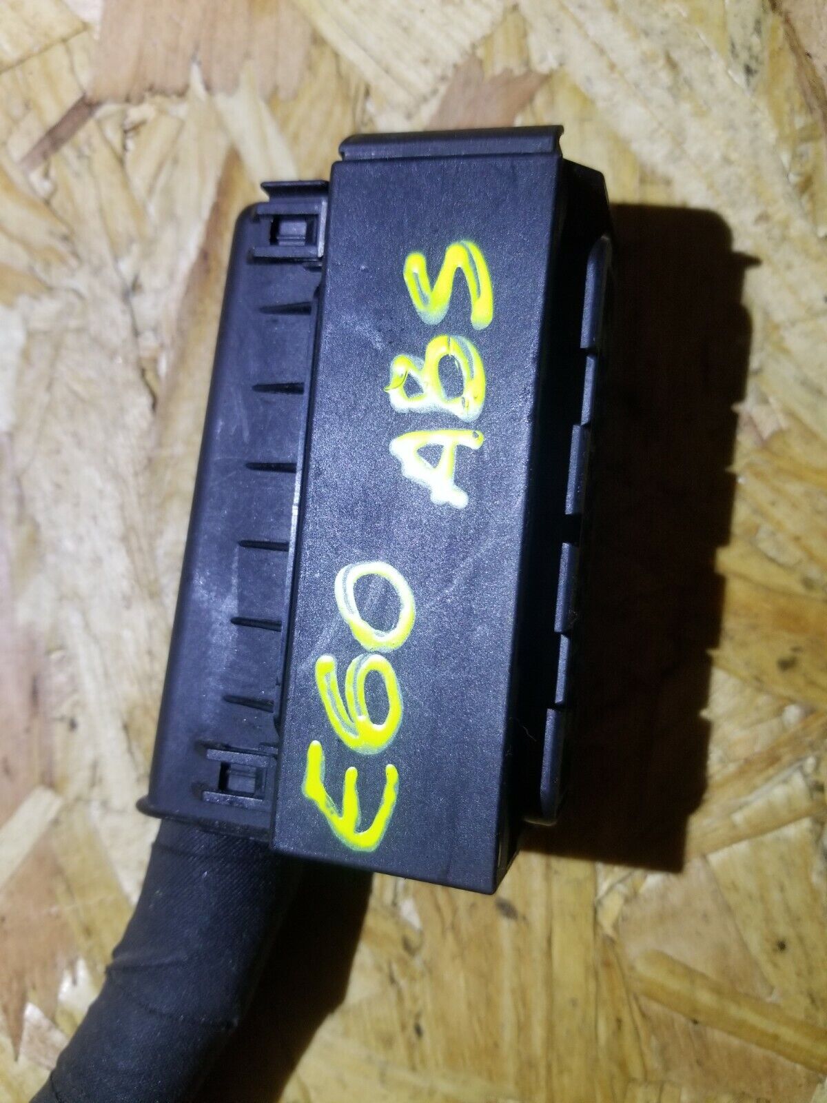 04 05 06 07 BMW 530xi E60 ABS Plug Connector OEM Replacement Part - Perfect for Brake System Repair & Maintenance
