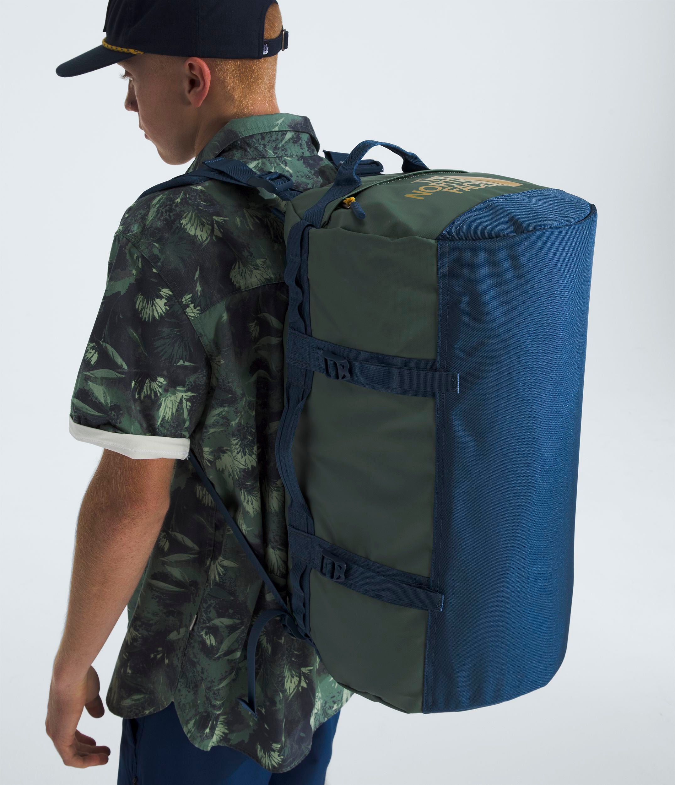 The North Face Base Camp Duffel Bag - Waterproof Travel Duffel for Camping, Hiking & Outdoor Adventures - Durable Luggage for Gym, Work & Weekend Getaways