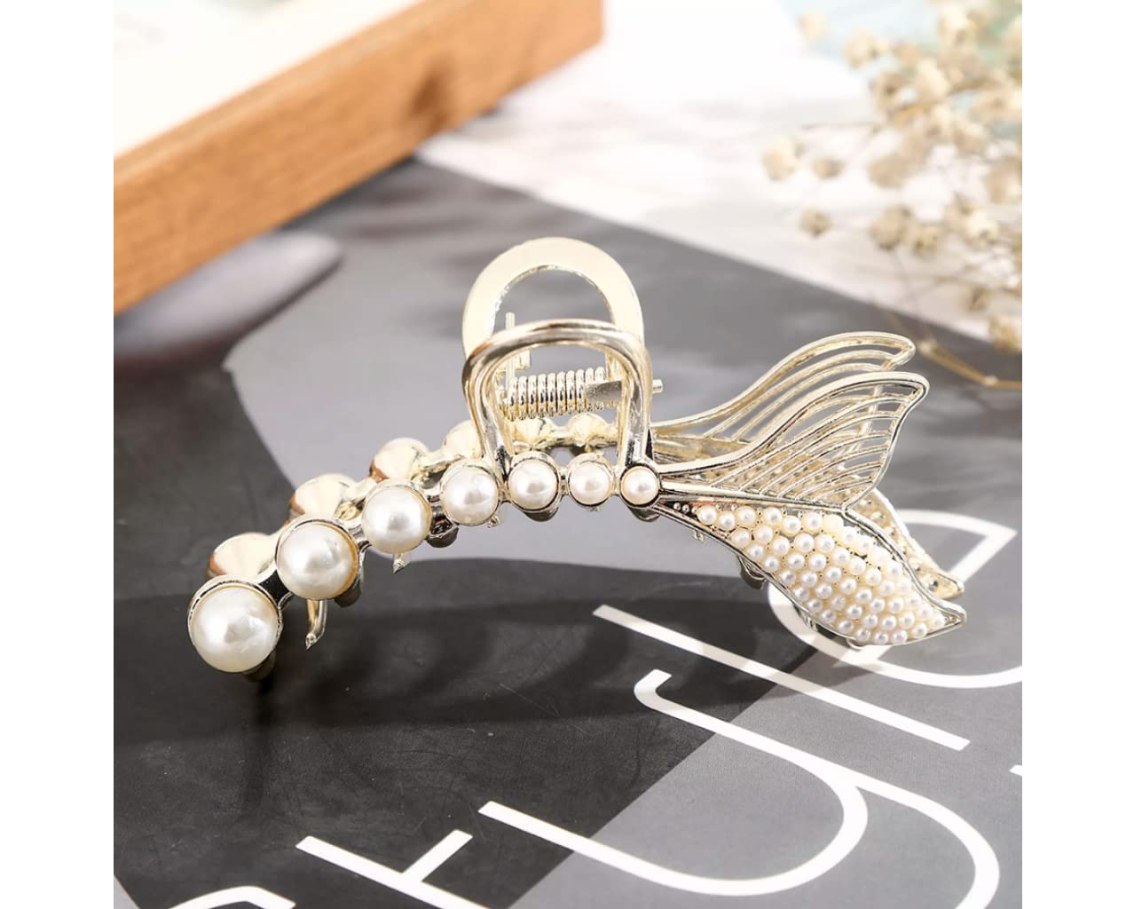 Large Hair Clips for Thick Hair - Pearl Fish Tail Claw Clips with Non-Slip Grip | Korean Trendy Hair Accessories for Women | Perfect for Updos, Ponytails & Everyday Styling (Pack of 1)