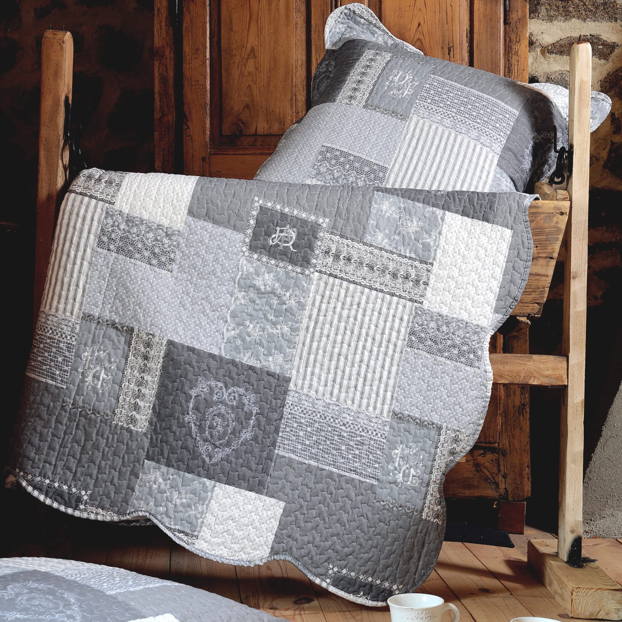 Boutis Bedspread Set with 2 Pillowcases - Handmade Cotton Quilted Coverlet - Arkansas Style Home Decor for Master Bedroom & Guest Room