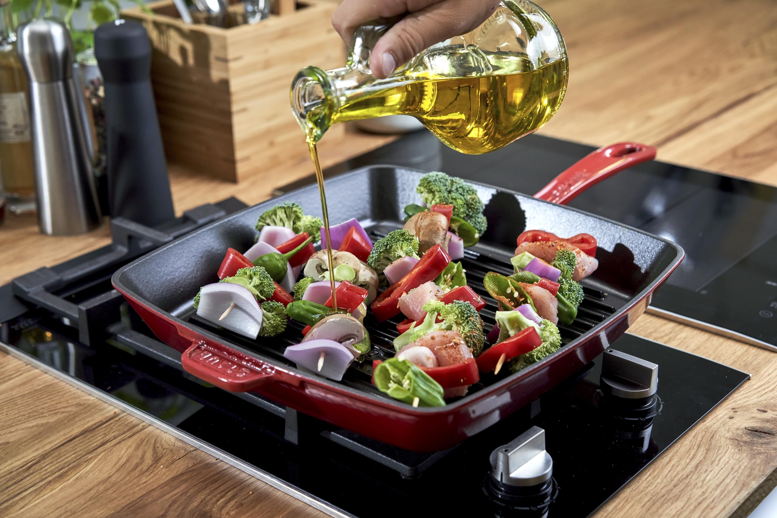 Staub 26cm Cast Iron Grill Pan - Cherry Red, Induction Compatible, Perfect for Grilling Steaks, Burgers & Vegetables on Stovetop or Oven
