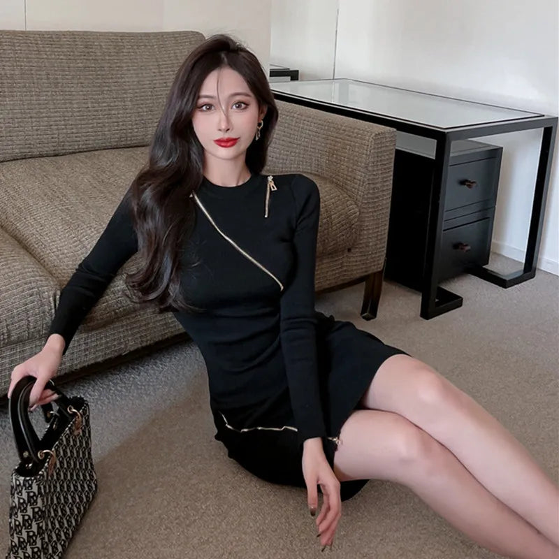 2023 New Women's Autumn Black Sexy Club Dress - Round Neck Zipper A-Line Long Sleeve Slim Knit Hip Wrap Dress for Party, Night Out & Streetwear Fashion | Perfect for Club Nights, Date Nights & Casual Outings