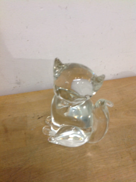 7 Glass Cat Figurine - Elegant Handmade Glass Cat Decor for Home & Office - Perfect Gift for Cat Lovers & Collectors - Use as Shelf Decor, Desk Ornament, or Gift for Special Occasions