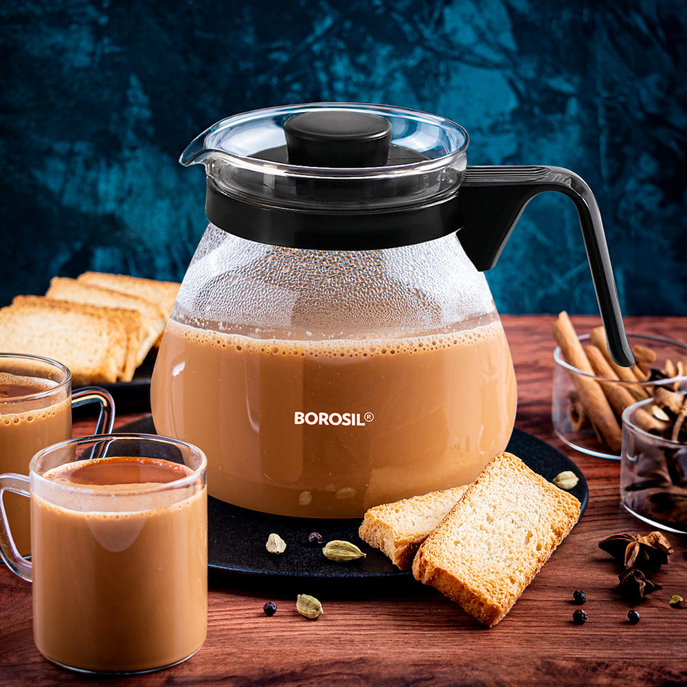 Premium Borosilicate Glass Carafe with Built-in Lid Strainer - 1 Liter Capacity - Ideal for Iced Tea, Coffee, Cold Brew & Water Infusion - Perfect for Home, Office & Restaurants