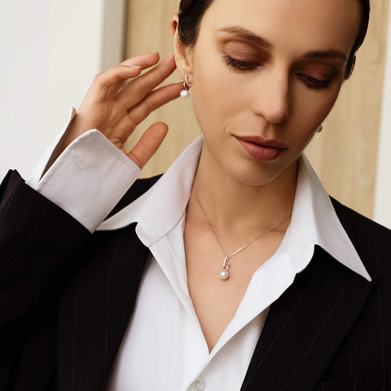 18K Solid Gold Diamond Akoya Hanadama Pearl Earrings KE00231 - Luxury Pearl Jewelry for Women, Elegant Gift for Wedding, Anniversary & Special Occasions