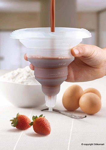 Silikomart Silicone Pratika Collection Collapsible Funnel - Premium Kitchen Baking Tool for Liquids, Powder & Spices | Perfect for Home Cooking, Bartending & DIY Projects