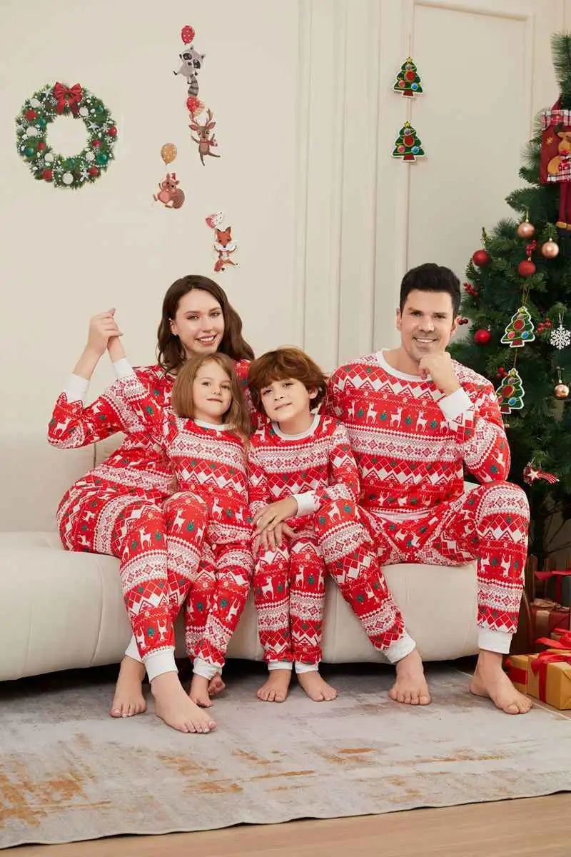 Christmas Matching Family Pajamas Set - Cozy Holiday Pjs for Family Photos, Christmas Morning & Festive Gatherings