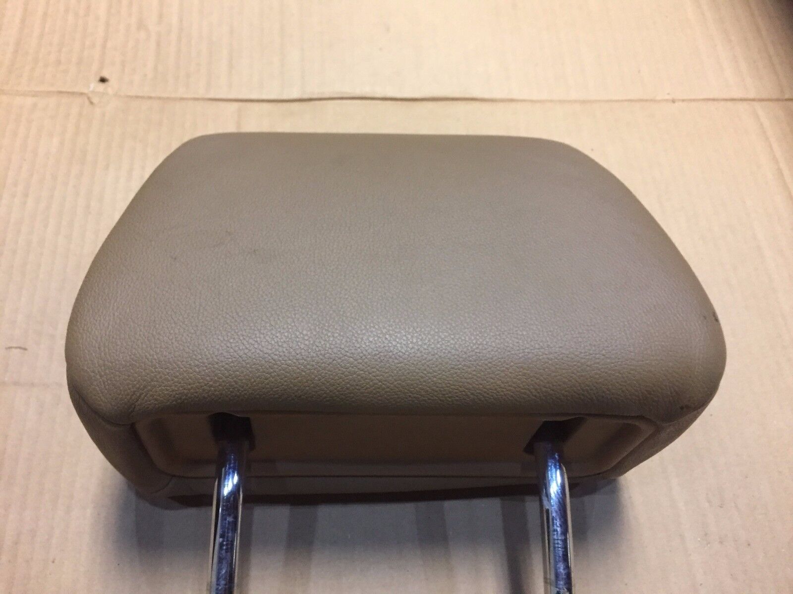 2002-2005 BMW 745i 745Li E65 Genuine OEM Left Front Driver Seat Headrest - Perfect Replacement for Worn or Damaged Headrests in Luxury Sedans