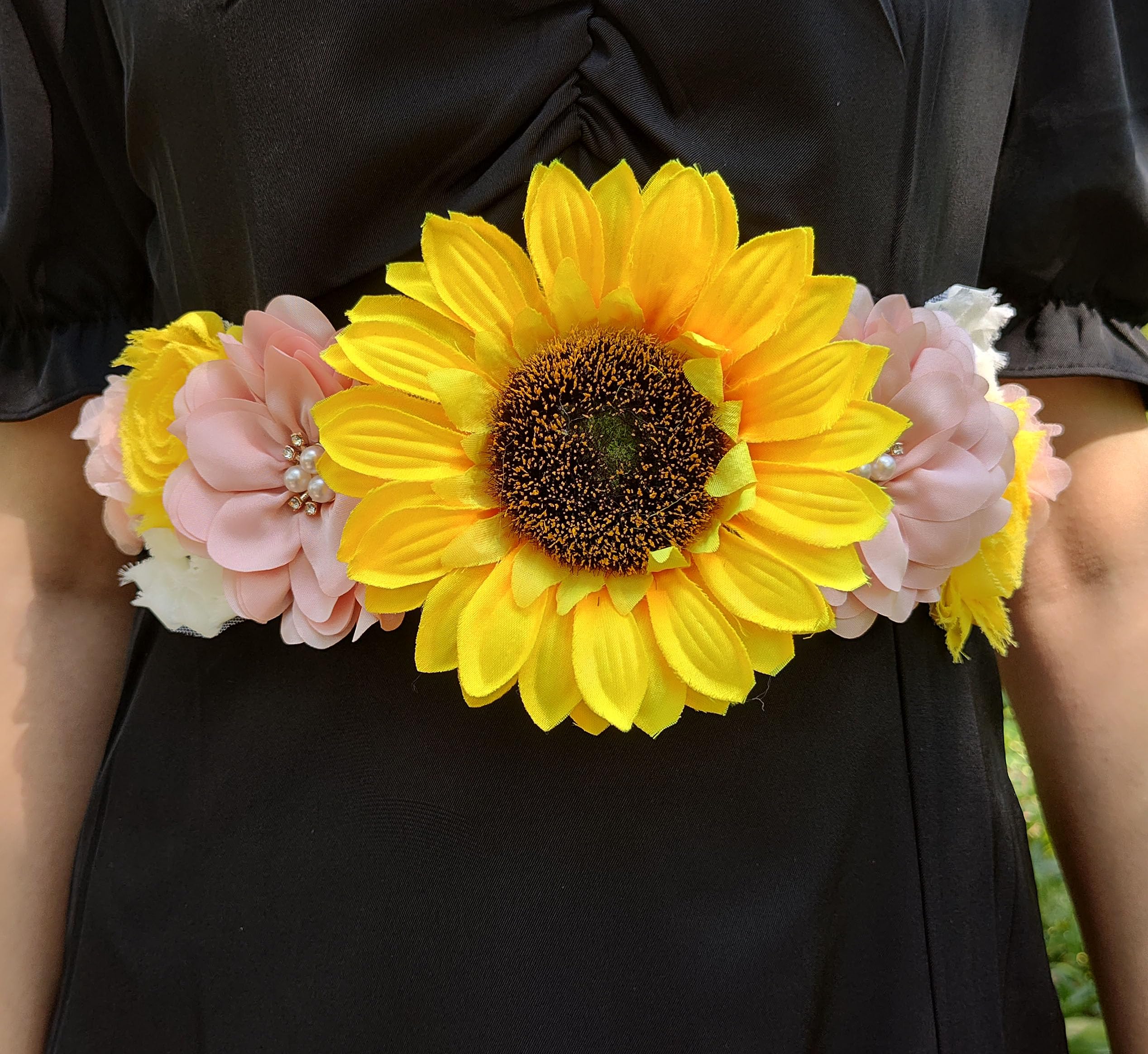 Sunflower Baby Shower Sash for Gender Reveal - Maternity Pregnancy Belly Band for Boy or Girl Announcement - Perfect for Baby Showers, Gender Reveal Parties & Maternity Photos