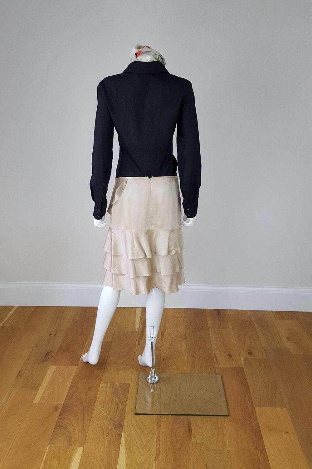 DKNY Gold Ruffled Layered Mid Rise Ra Ra Mini Skirt - Women's Fashion Party Skirt (Size US 8) | Perfect for Night Out, Club Wear & Special Occasions
