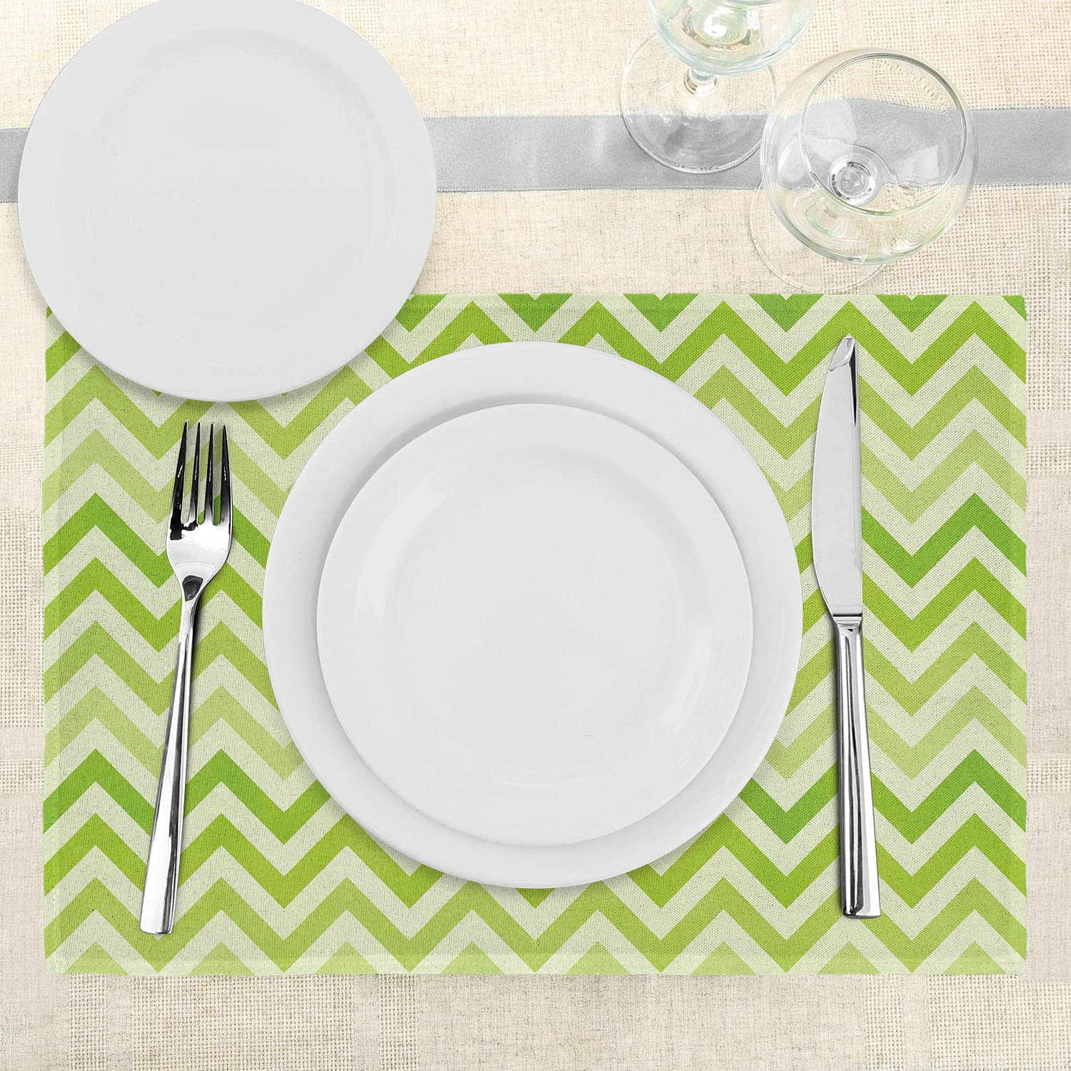 Ambesonne 4-Pack Lime Green Chevron Place Mats - Modern Symmetric Zig Zag Tribal Pattern, Washable Fabric Table Mats for Dining Room & Kitchen Decor - Perfect for Dinner Parties, Holiday Gatherings & Everyday Use