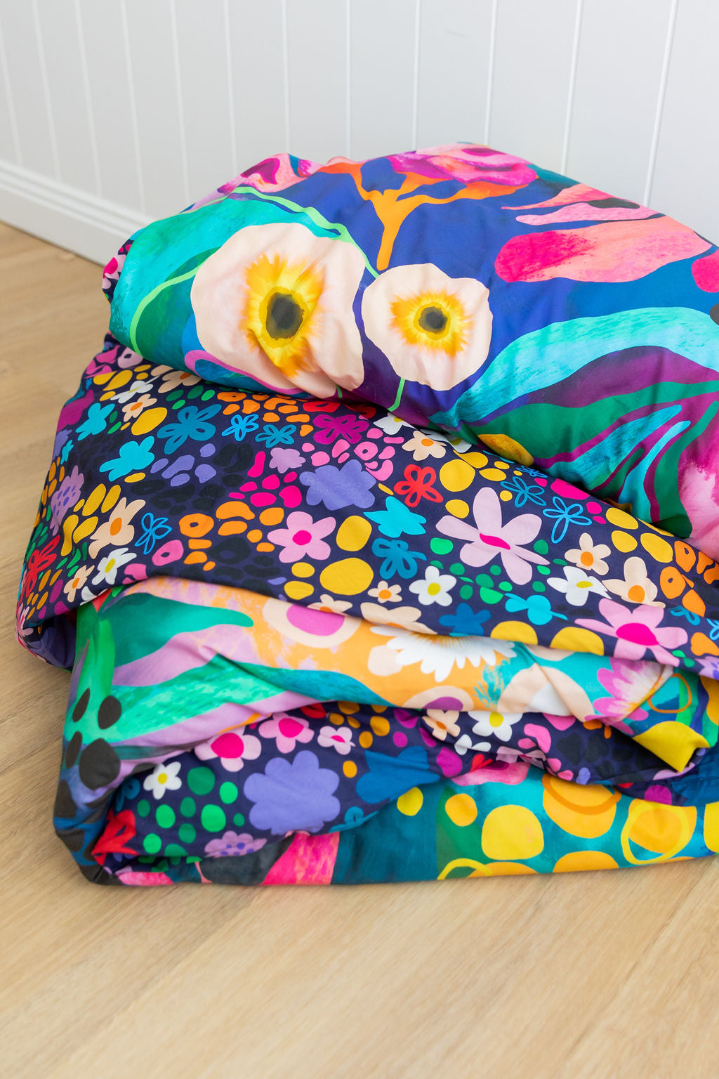Kasey Rainbow Matilda Quilt Cover Set - Soft & Stylish Bedding for Cozy Nights - Perfect for Master Bedrooms, Guest Rooms & Dorm Decor