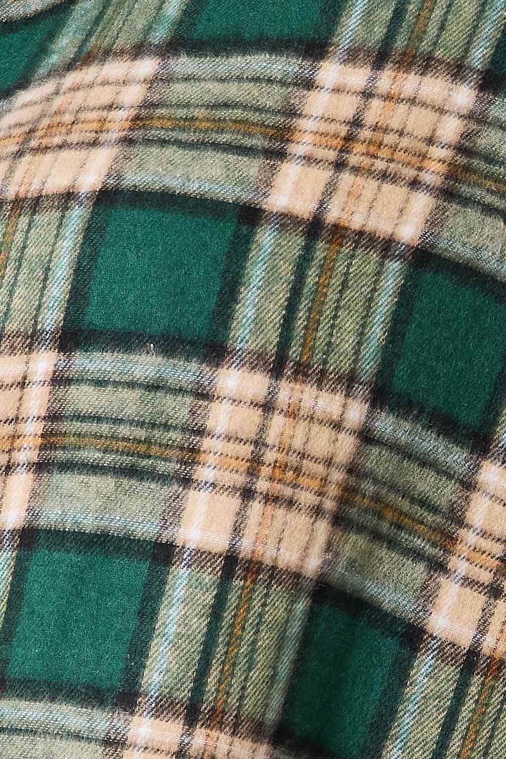 Stylish Plaid Collared Long Sleeve Shirt for Men - Perfect for Office, Casual Wear & Outdoor Activities
