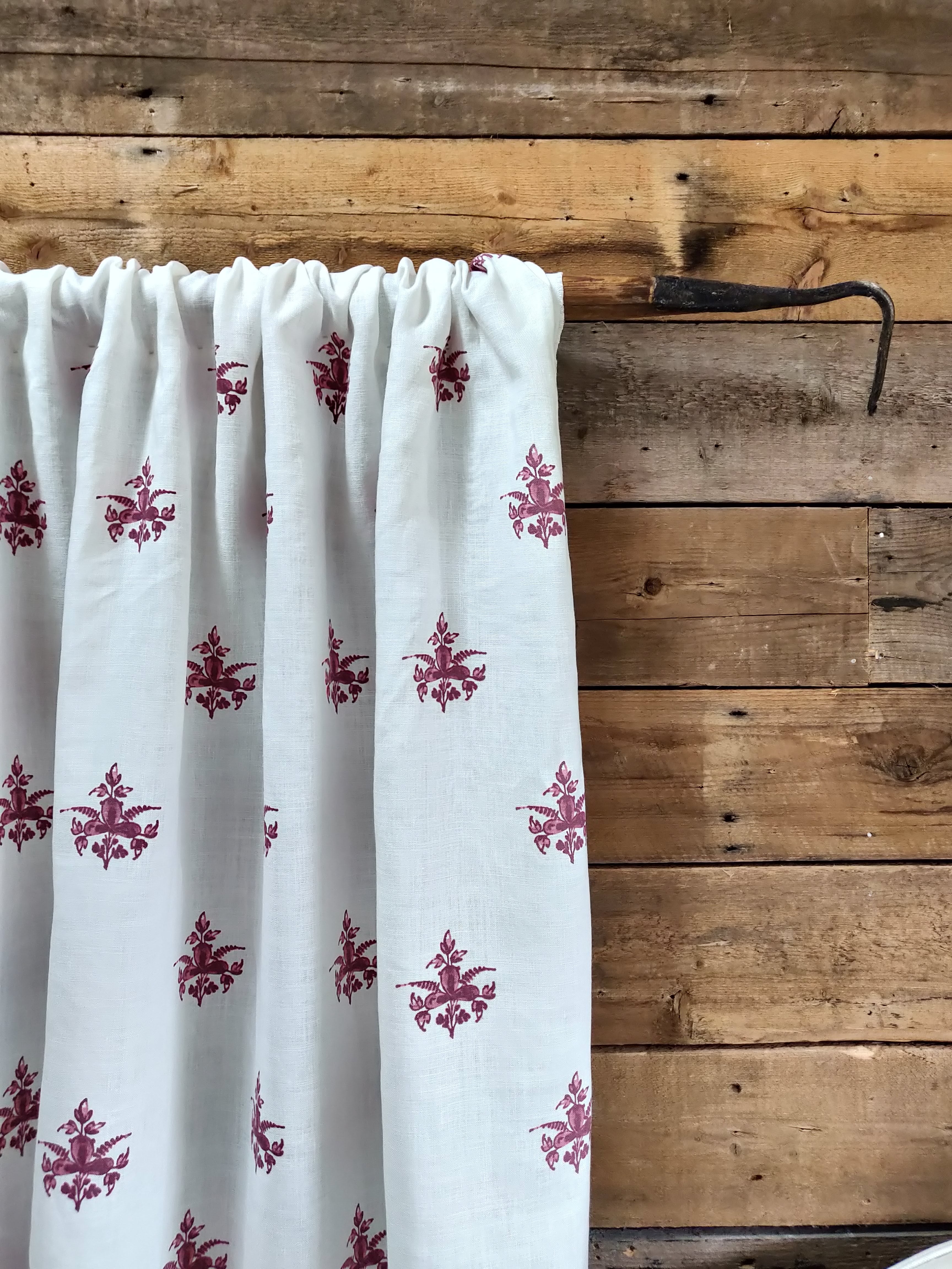 Trifolium Clover Linen Fabric with Raspberry Pattern on Ivory Background - Perfect for DIY Crafts, Home Decor, and Fashion Accessories