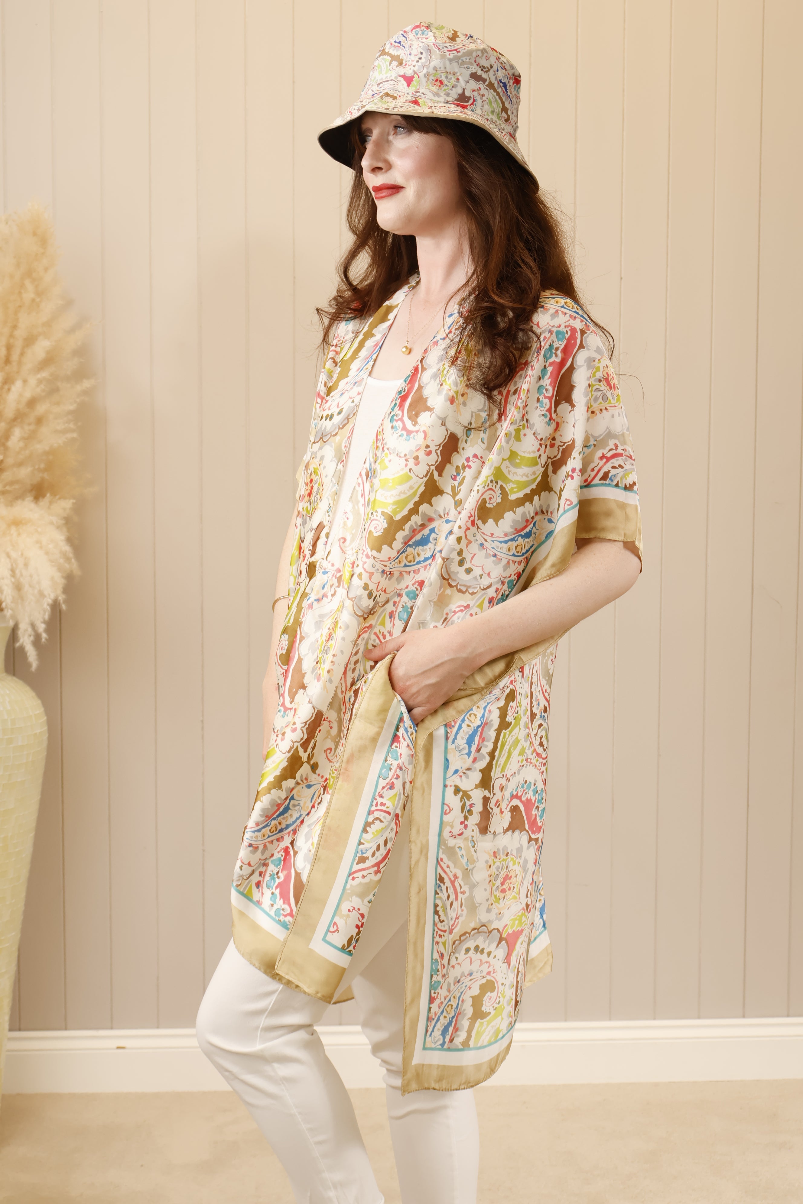 Japanese Kimono & Matching Hat Set for Women - Traditional Yukata Robe with Obi Belt & Headband - Perfect for Cosplay, Tea Ceremony, and Summer Festivals