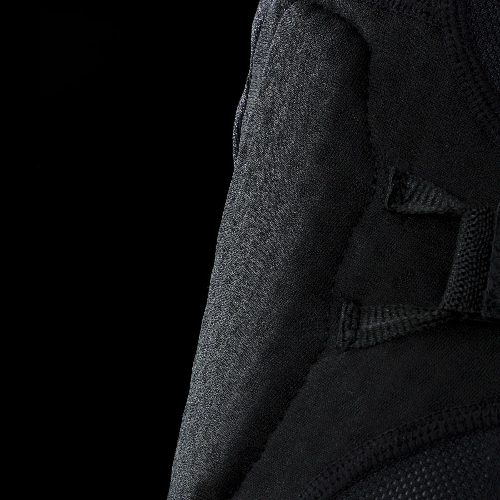 ION Elbow Pads E-Pact Unisex Protective Gear - Black for Cycling, Skateboarding & Extreme Sports
