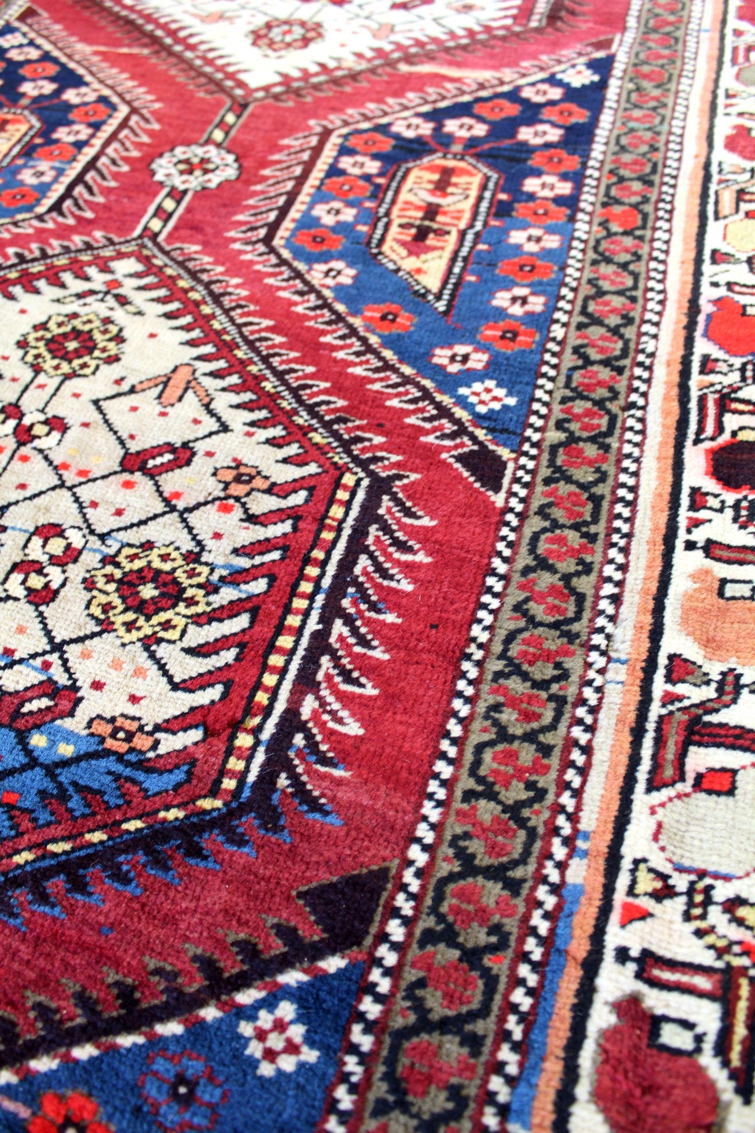 Handwoven Antique Serab Tribal Rug - Traditional Persian Design, Vintage Home Decor, JF8387 | Perfect for Living Room, Bedroom & Boho Style Interiors