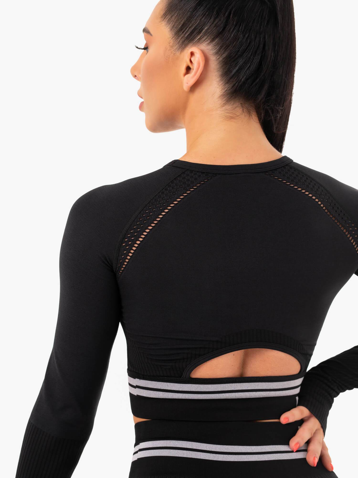 Freestyle Seamless Long Sleeve Crop Top - Black | Women's Workout Shirt for Yoga, Gym & Running | Comfortable Athletic Wear for Fitness & Casual Style