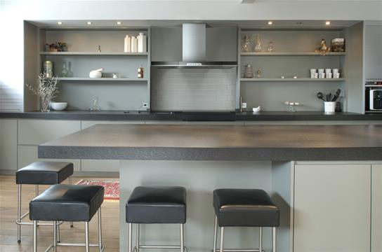 WC34IQ90SB Stainless Steel Chimney Range Hood with IQ6 Blower System - 35 7/16 Inch, 800 Max CFM - Best for Kitchen Ventilation & Smoke Removal
