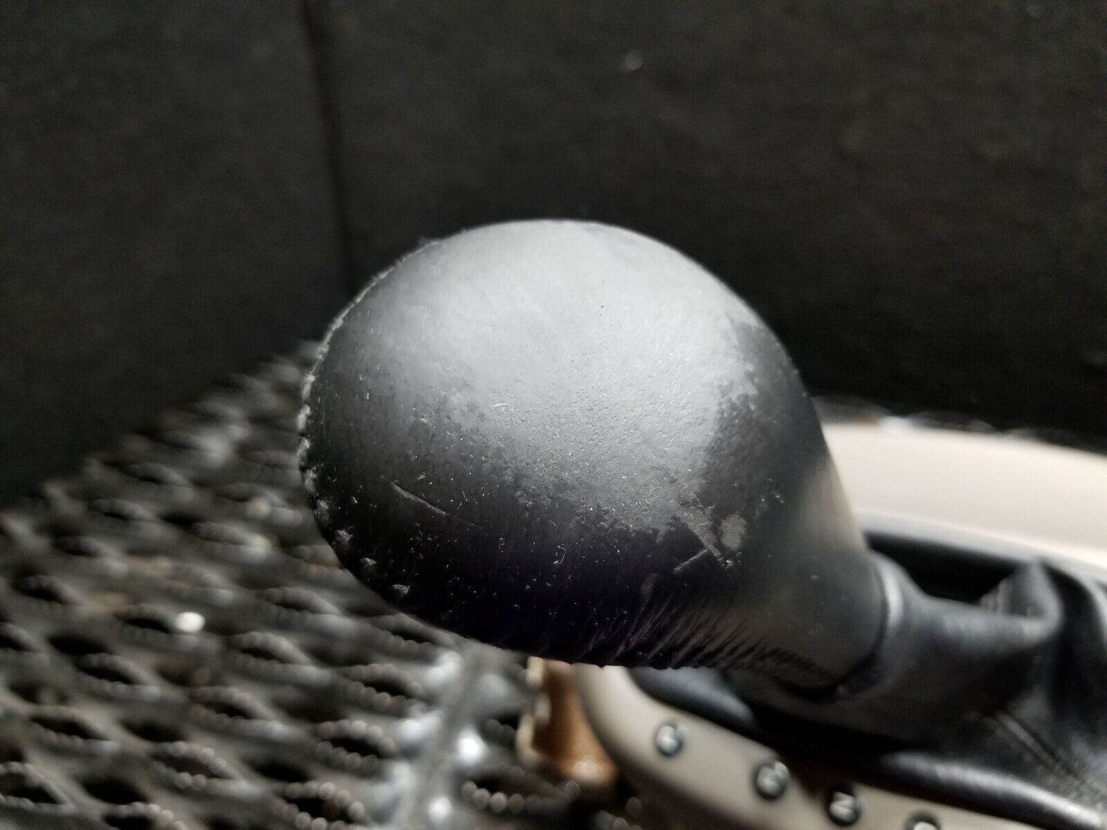 04 05 06 Chrysler Sebring Convertible Gear Shift Knob OEM Replacement - Perfect for Smooth Gear Shifting & Interior Upgrade