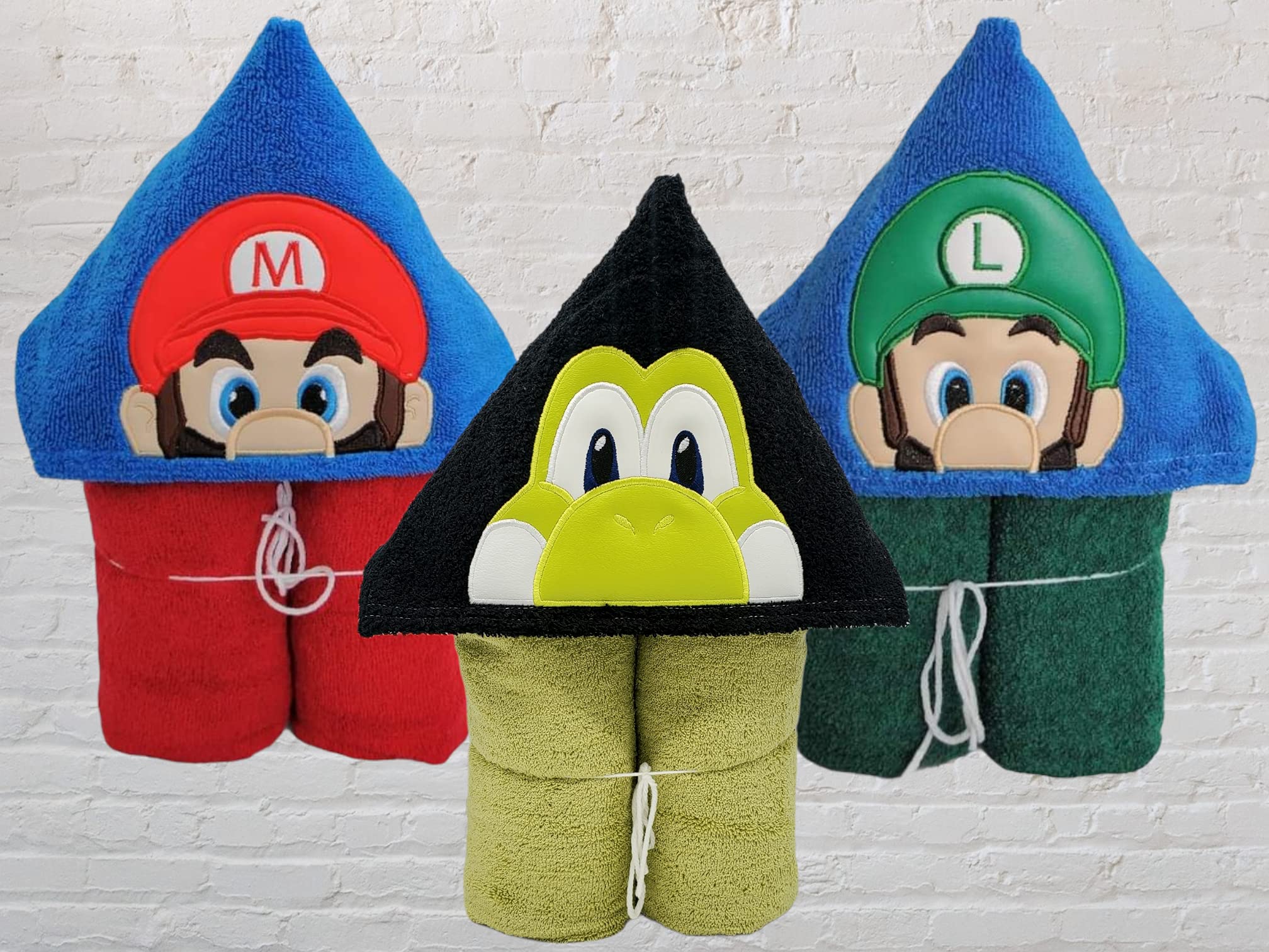 Super Plumber Brothers & Friends Hooded Baby Bath Towel - Yoshi Character for Kids & Teens | Soft & Absorbent for Bath Time, Pool, or Beach