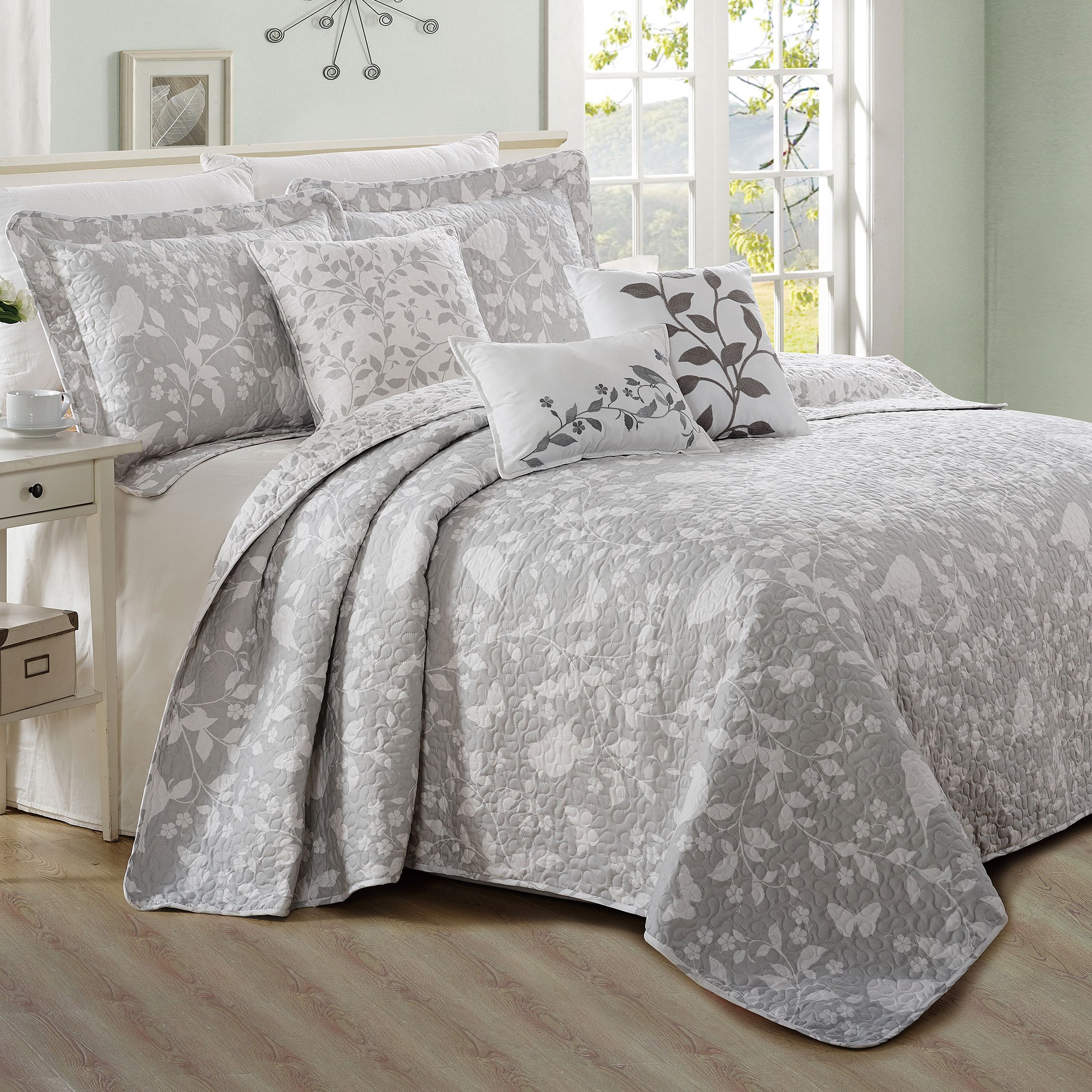 Premium Soft Lightweight Reversible Quilt Coverlet Bedspread Set - All Season Oversized 122