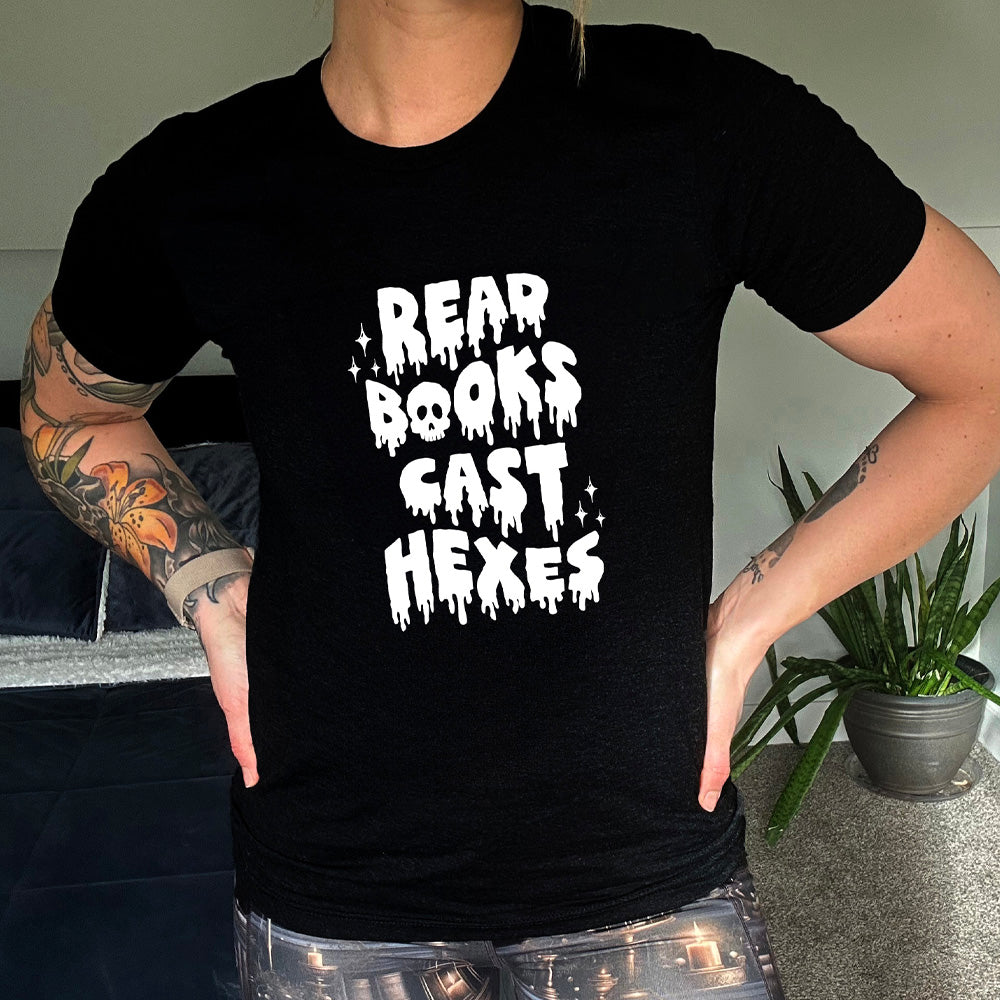 Unisex Read Books Cast Hexes T-Shirt - Perfect for Book Lovers, Witches & Halloween Costumes