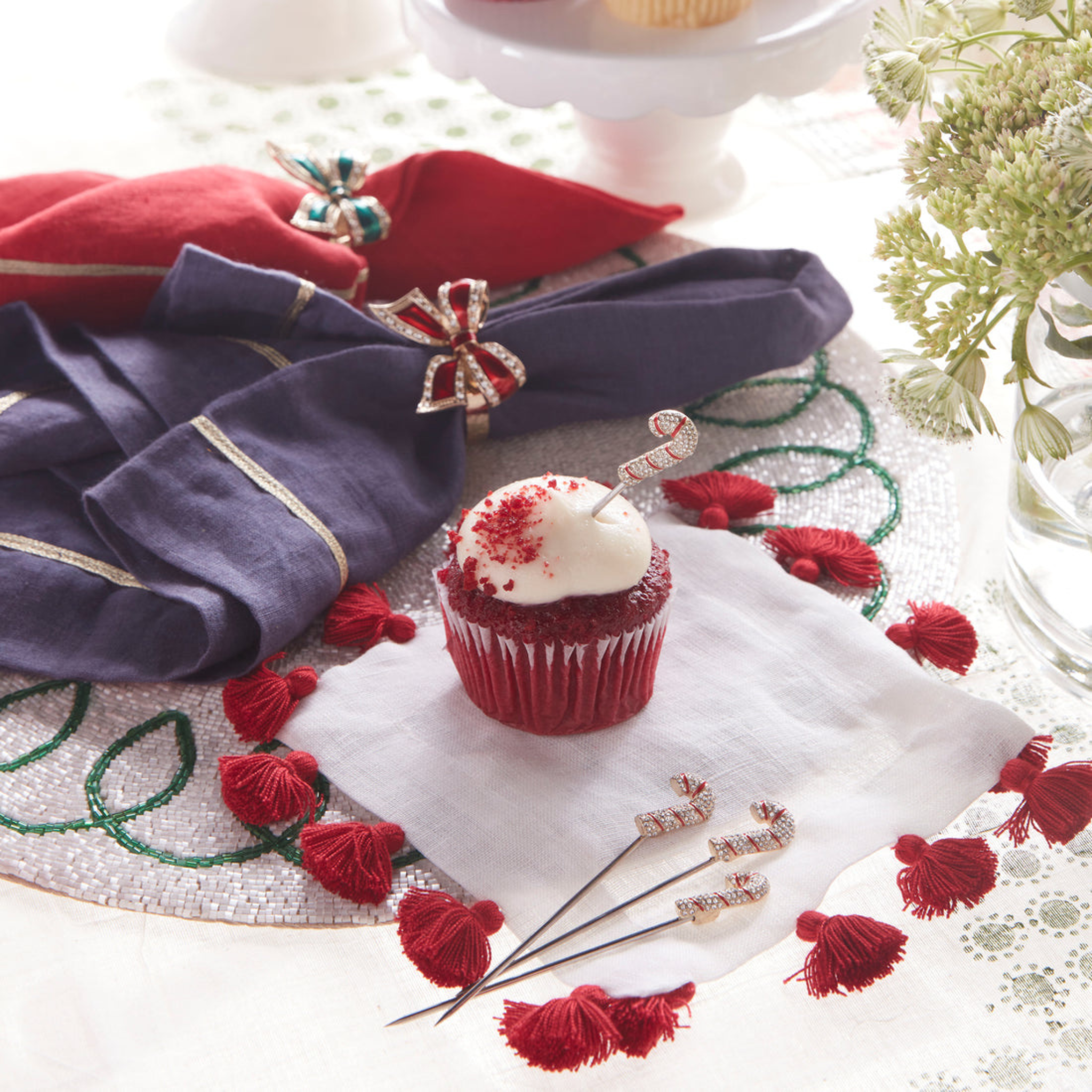 Festive Candy Cane Cocktail Picks - 12 Pack Christmas Drink Stirrers for Holiday Parties, Cocktails & Hot Chocolate - Perfect for Christmas Decorations & Entertaining