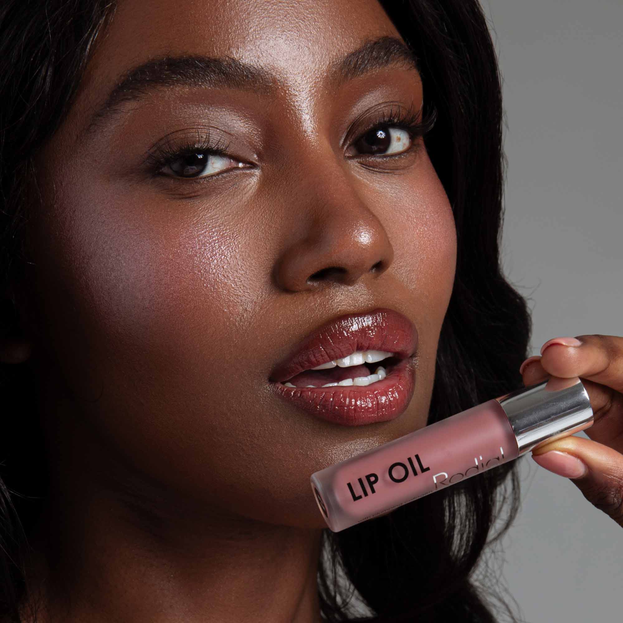 Rodial Lip Oil - Hydrating & Plumping Lip Treatment with Vitamin E - Perfect for Dry Lips & Nighttime Care
