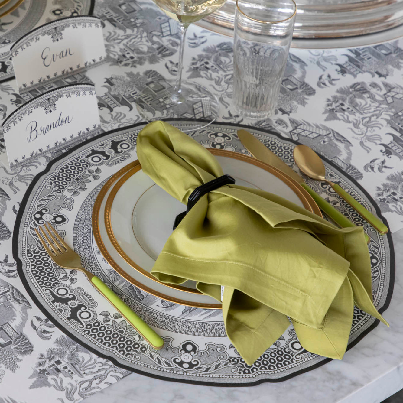Eco-Friendly Black Willow Plate Placemat - Natural Wooden Table Setting for Dining, Parties & Home Decor