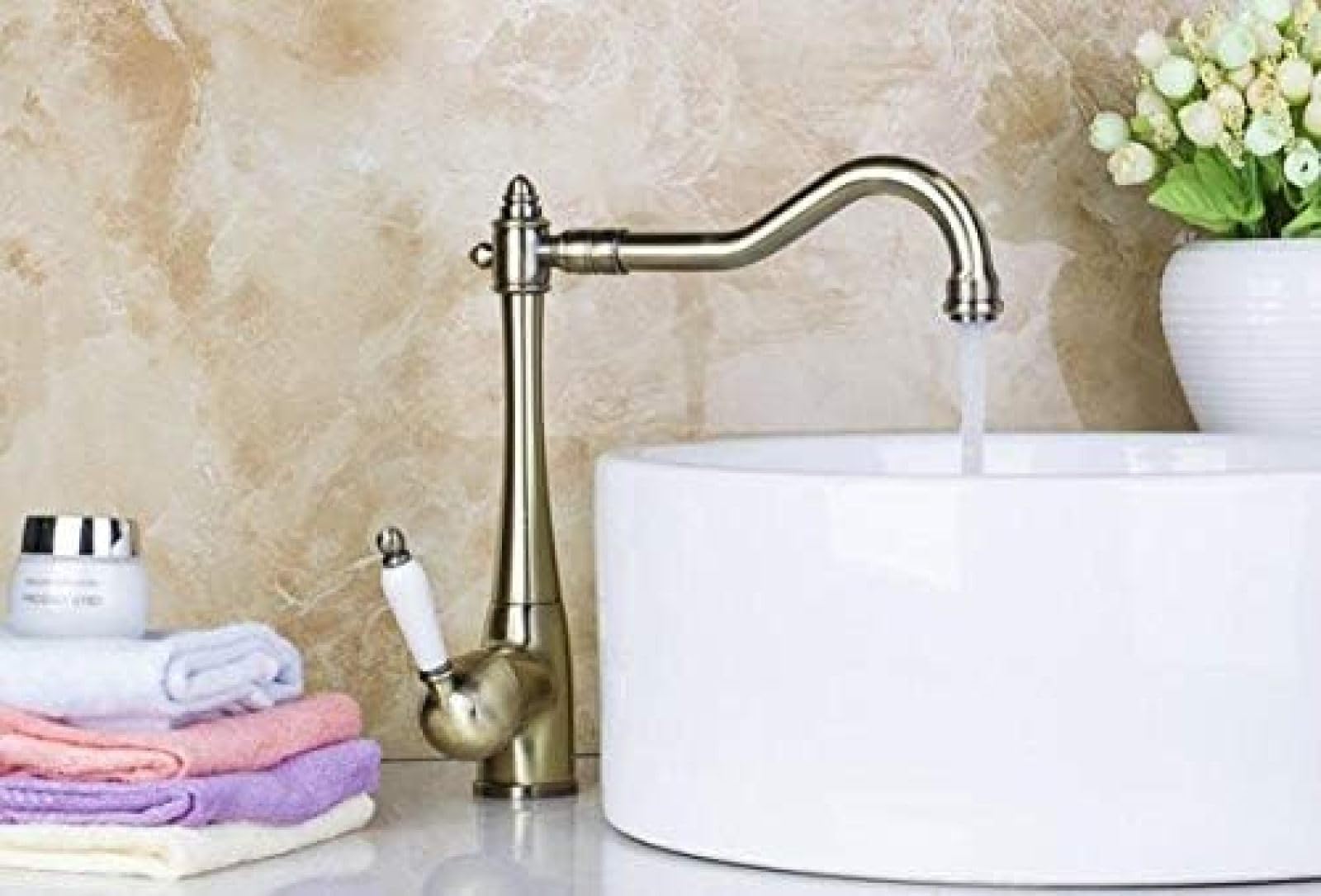 CRJUS 360° Swivel Single Handle Kitchen Faucet - Hot Brass with Chrome Finish - Perfect for Modern Sinks & Countertops