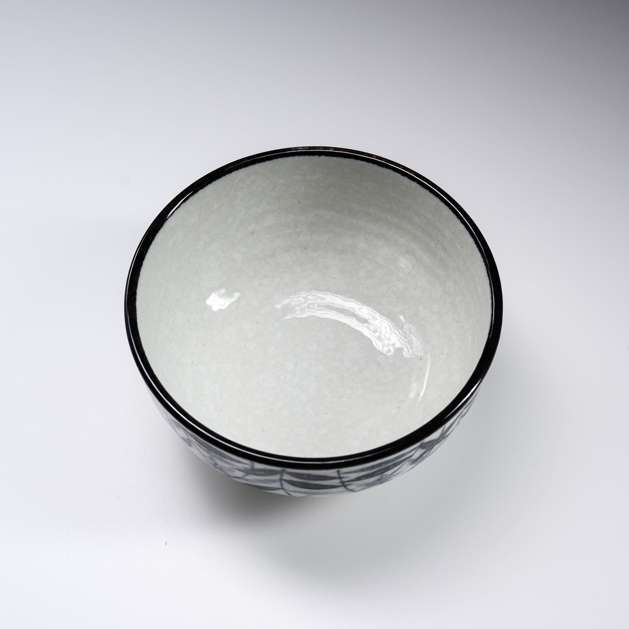Mino Ware Bellflower Donburi Bowl - Handcrafted Black Ink Ceramic Rice Bowl for Japanese Cuisine | Perfect for Sushi, Ramen & Traditional Dining