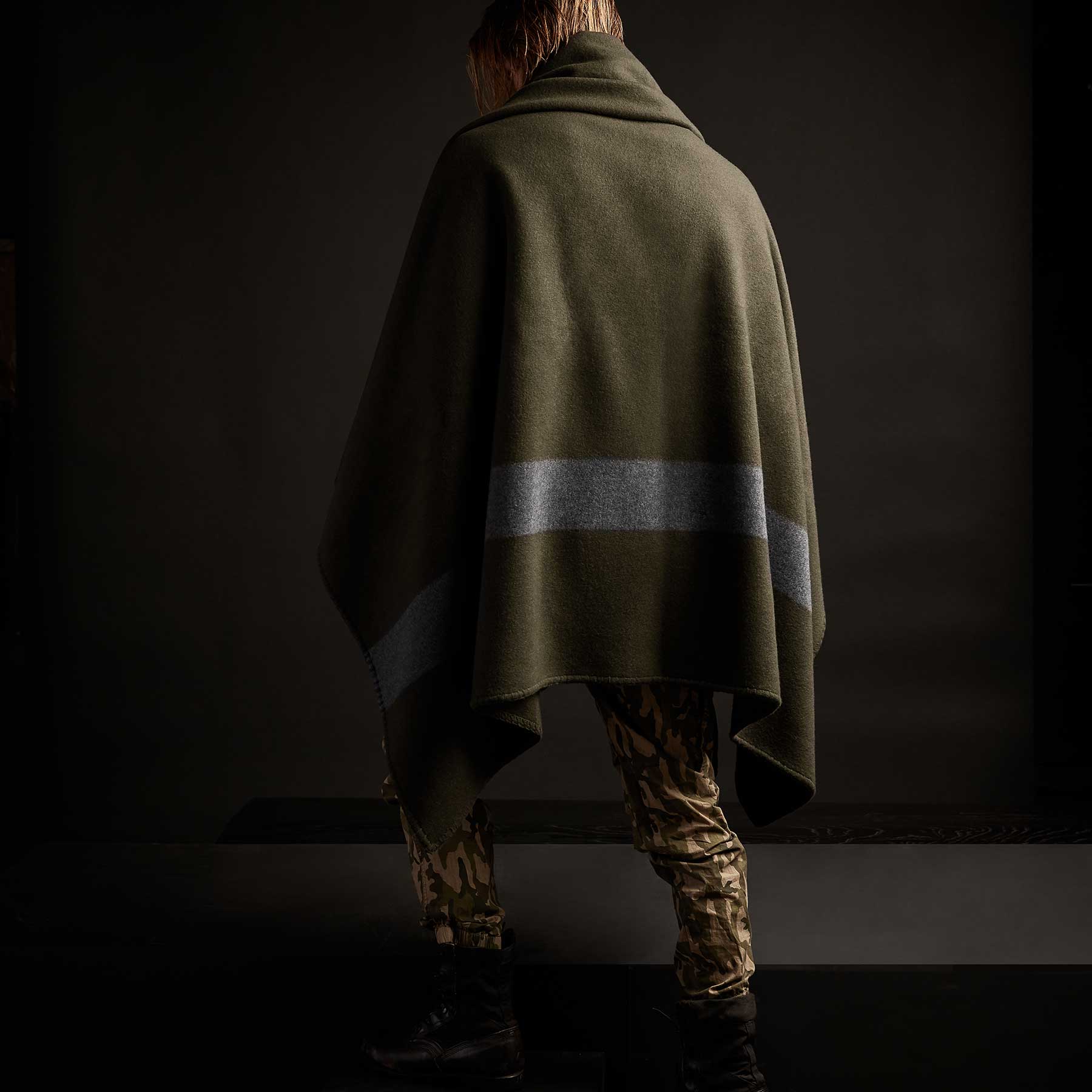 Luxury Brushed Cashmere Wool Blanket - Soft & Warm Marsh/Charcoal Throw for Bed, Sofa & Winter Coziness
