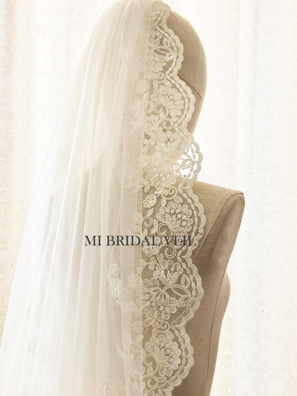 Vintage Inspired Rose Lace Wedding Veil - Single Tier Bridal Veil for Bride | Perfect for Romantic Weddings, Bridal Showers & Photo Shoots