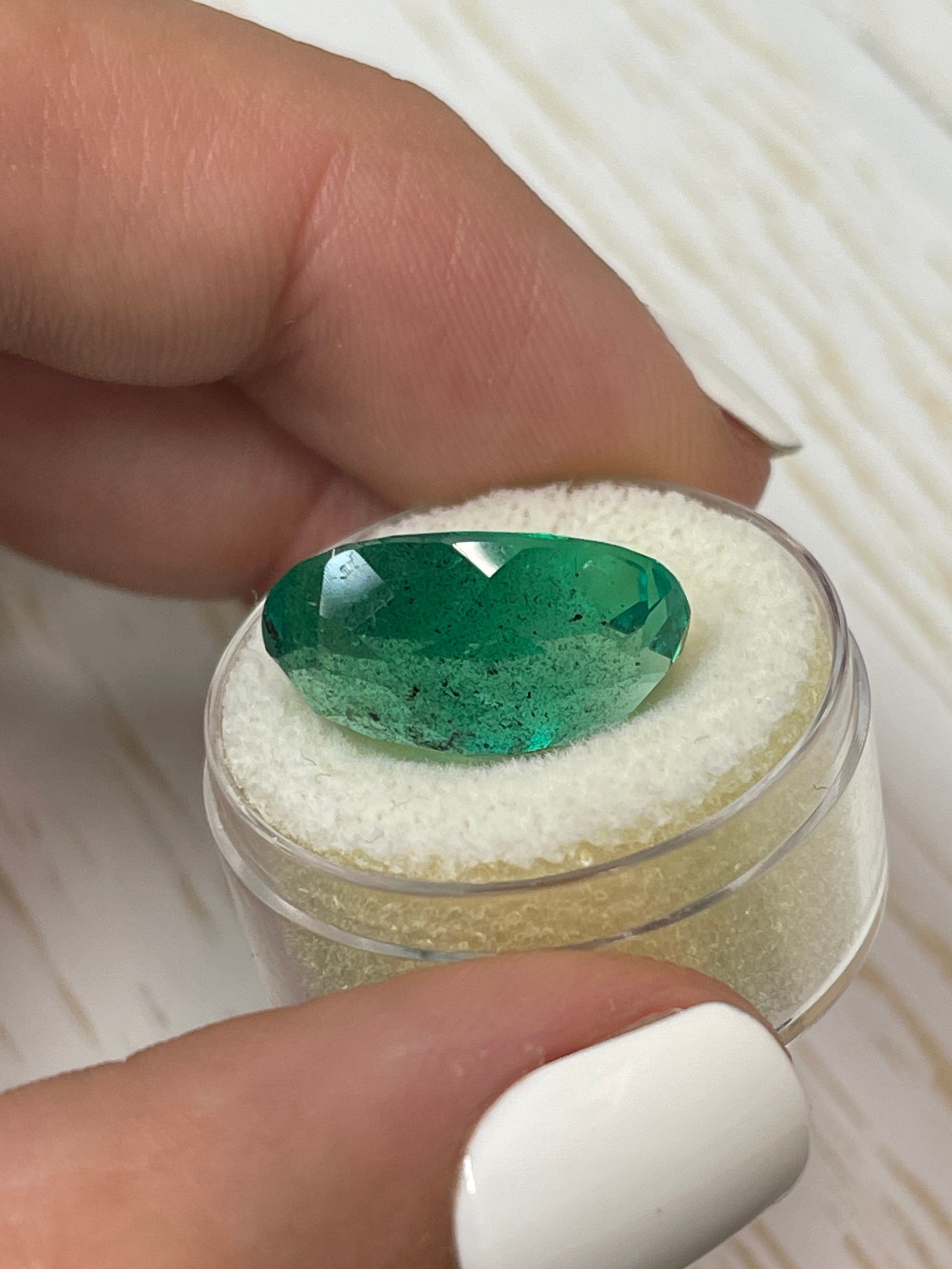 12.42 Carat Natural Colombian Emerald Gemstone - Oval Cut 18x13mm Loose Green Emerald for Jewelry Making, Engagement Rings & Collector's Gems