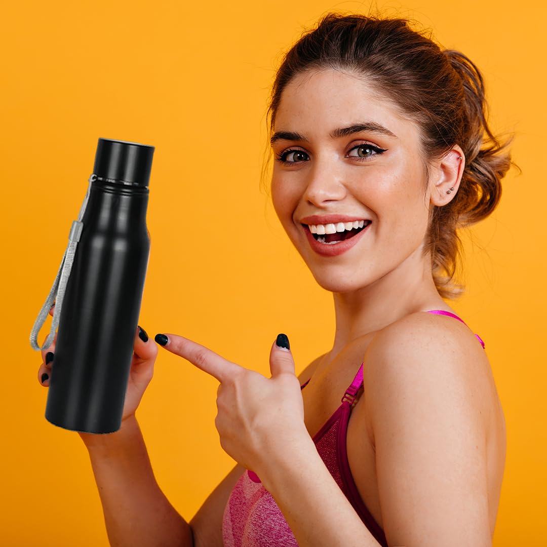 Giftana 750ml Stainless Steel Water Bottle - Insulated Single Wall for Hot & Cold Drinks - Leakproof & Durable for Office, Gym, Hiking, Travel - Perfect Gift for Men, Women, Dad (Black) | Stay Hydrated at Work, Outdoor Adventures & Daily Activities
