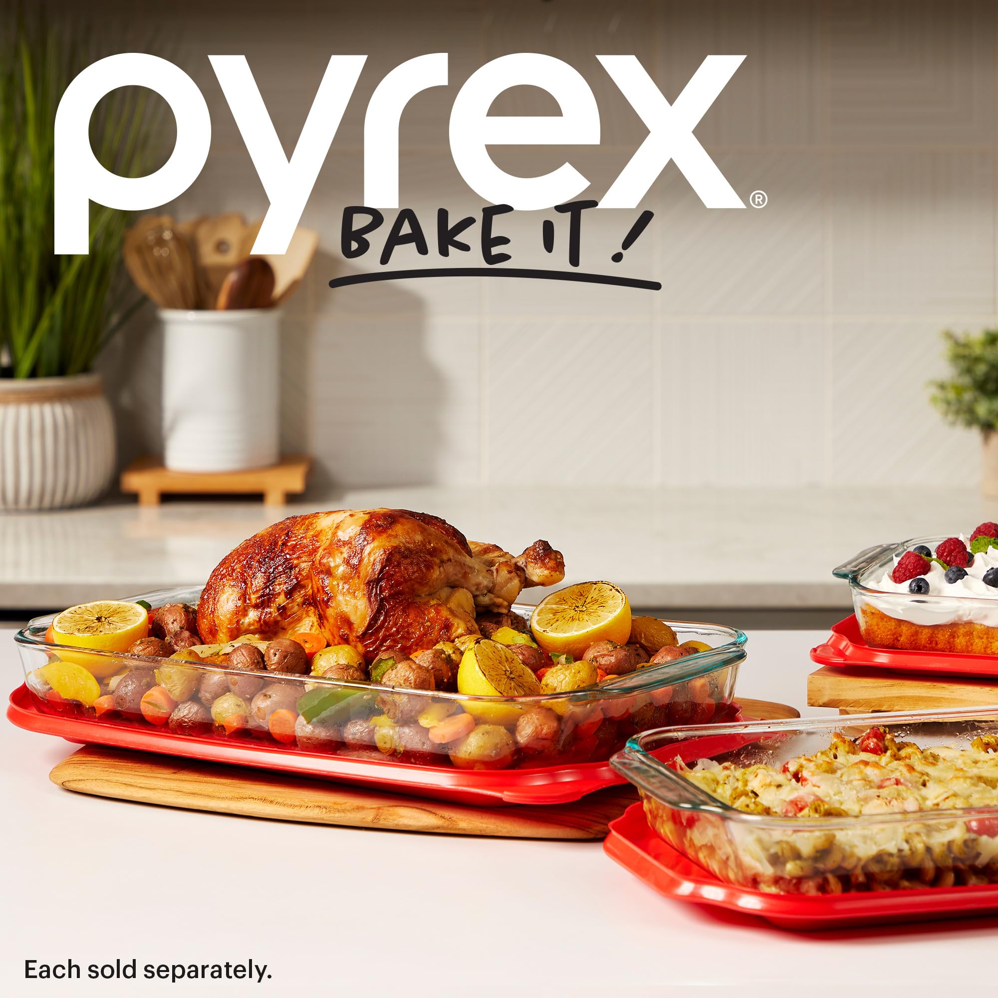Pyrex Basics 3 QT Glass Baking Dish with Plastic Lid - Oven, Freezer & Microwave Safe Casserole Dish & Food Storage Container - Perfect for Baking, Meal Prep & Leftovers