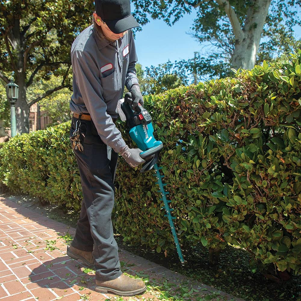 Makita 40V Max XGT Brushless Cordless Hedge Trimmer - 30 Inch Bare Tool for Professional Landscaping & Garden Maintenance