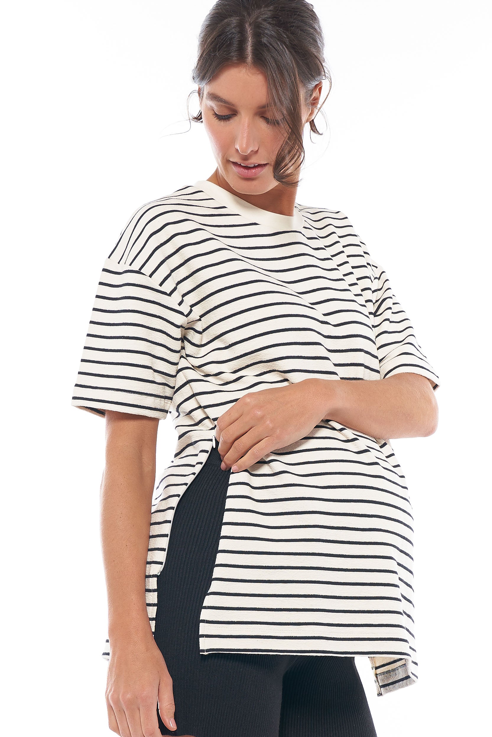 Comfortable and Stylish Nursing Tee for Moms - Perfect for Breastfeeding, Pumping, and Everyday Wear