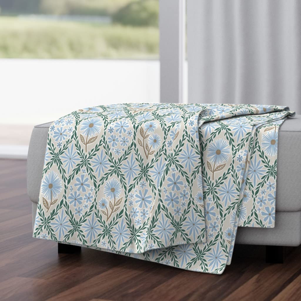 Soft Plush Minky Throw Blanket 50x70 Inches - Floral Daisy Vine Garden Trellis Design | Cozy Sofa Blanket for Living Room, Bed & Nursery Decor