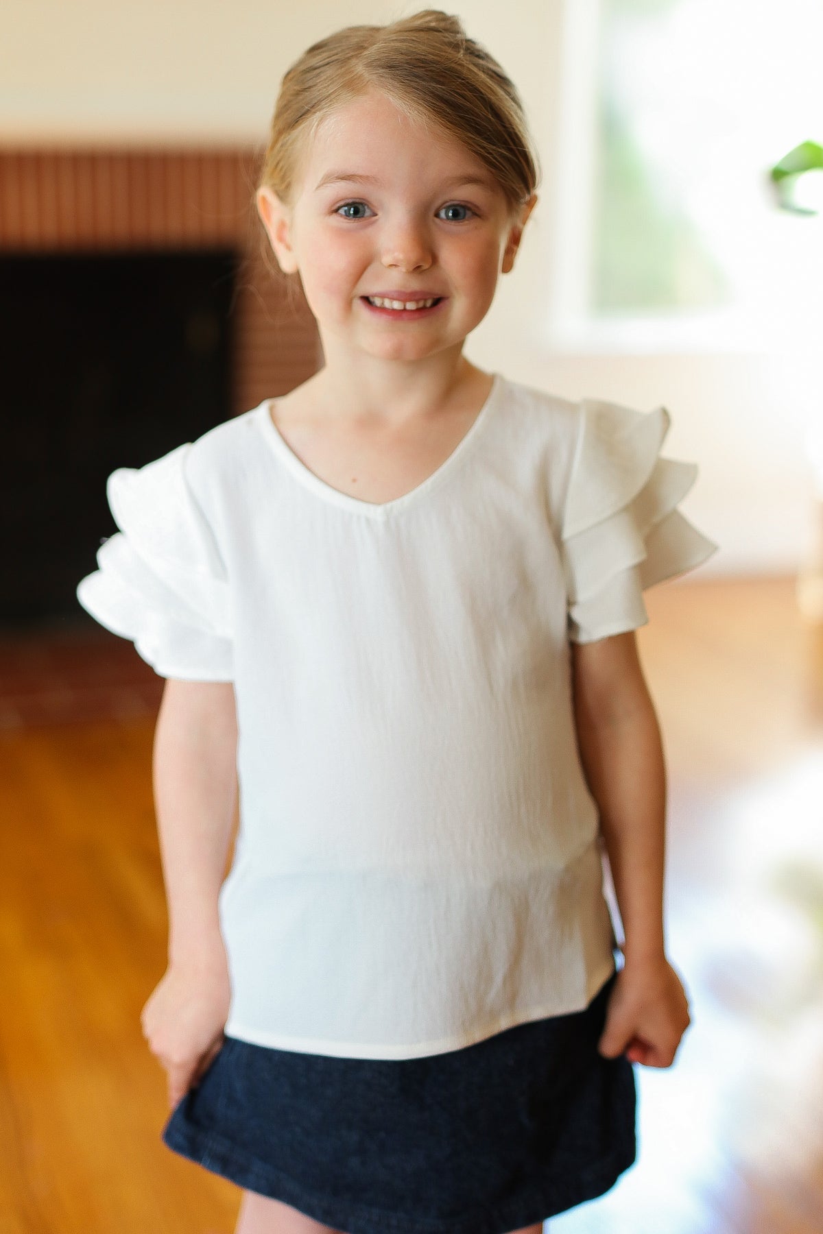 Stylish V Neck Ruffle Sleeve Linen Feel Top for Women - Perfect for Summer Outfits, Date Nights & Casual Wear