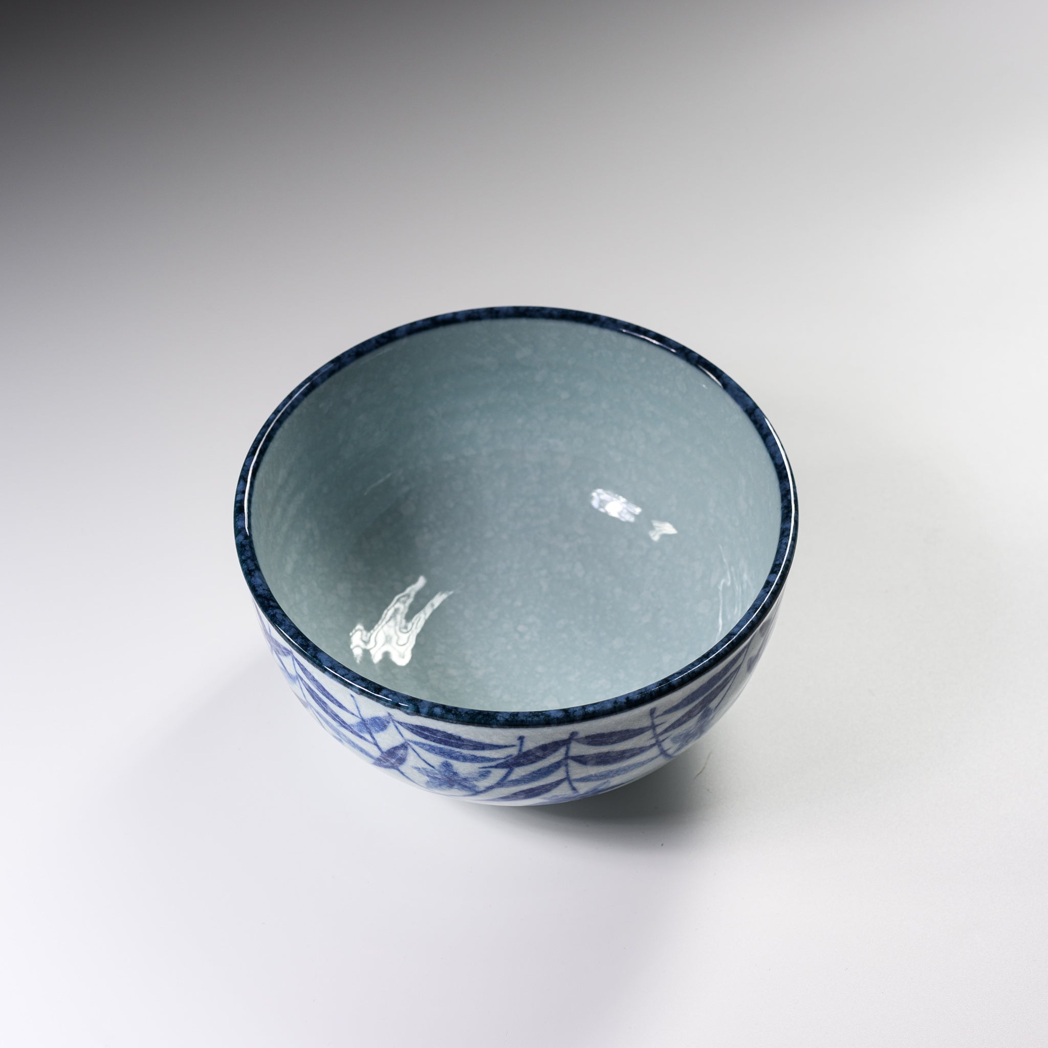 Handcrafted Mino Ware Bellflower Donburi Bowl - Traditional Blue Ink Japanese Ceramic Rice Bowl for Sushi, Ramen & Asian Cuisine | Perfect for Home Dining & Gifts